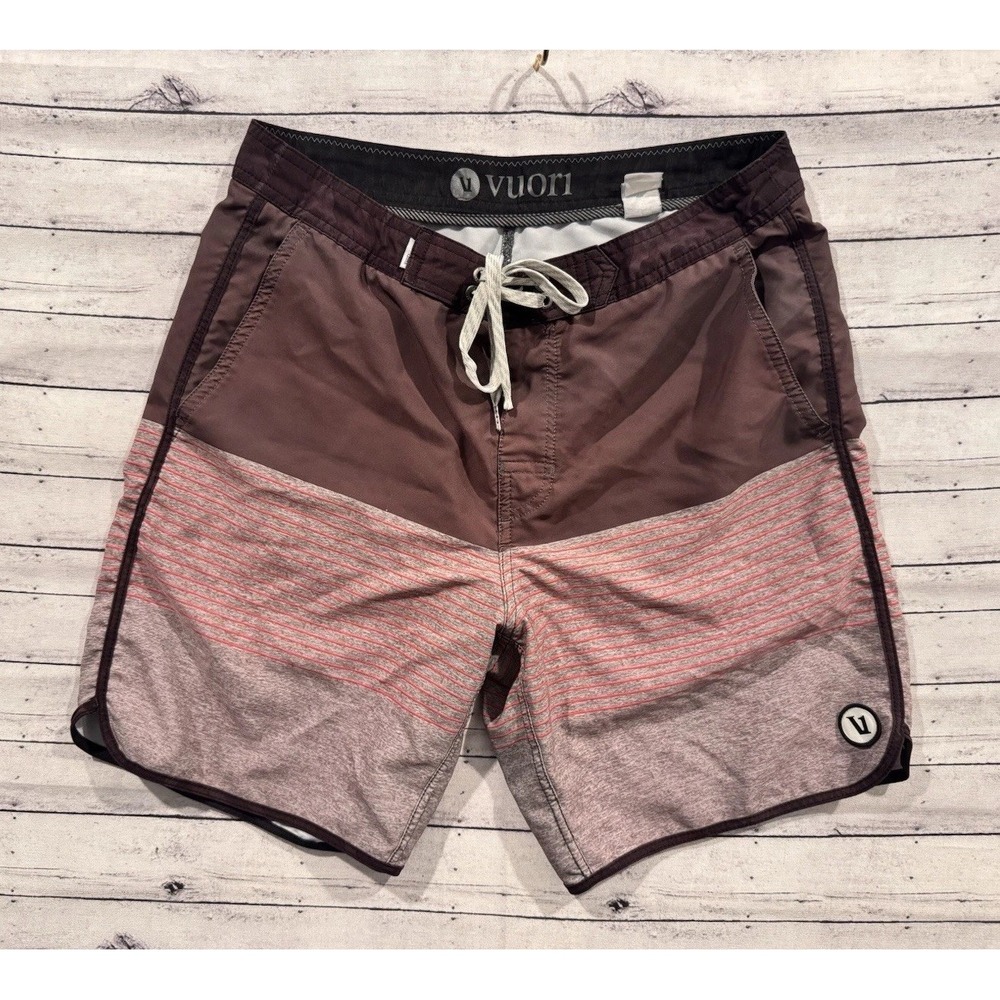 Vuori Board Shorts Mens 32 Red Stretch Surf Coastal Swim Trunk Unlined 7" Inseam